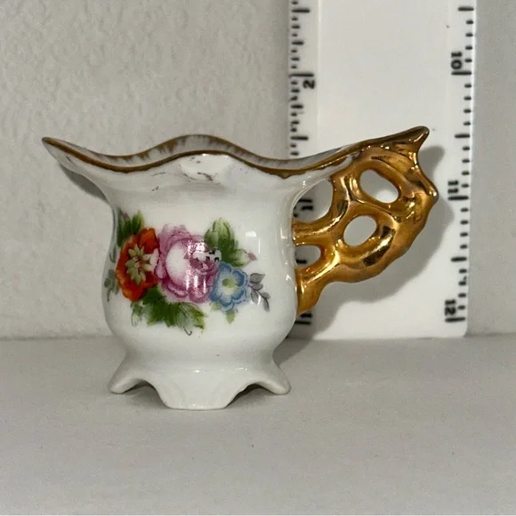 Floral Porcelain Candleholder with Gold Handle - Picture 2 of 5